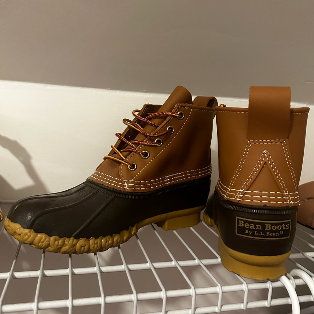 Classic Bean Boots NEVER WORN